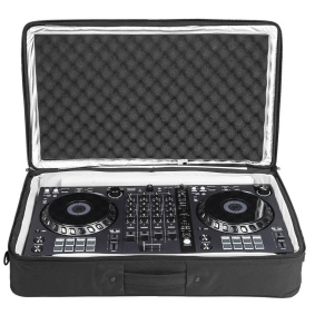 UDG U7102BL Urbanite MIDI Controller Sleeve Large Black-2-min