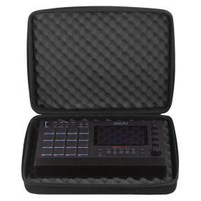 UDG U8301BL Creator Controller Hardcase Medium Black-2-min